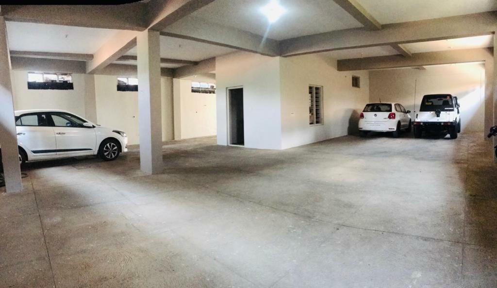 Hotel Sharada Residency Somvārpet Exterior foto